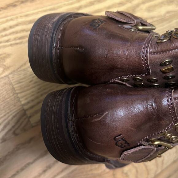 UGG AUSTRALIA CONOR‎ STUDDED BOOTS SIZE 6.5 - Picture 4 of 9